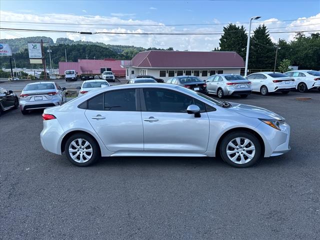 2021 Toyota Corolla LE - Photo 8