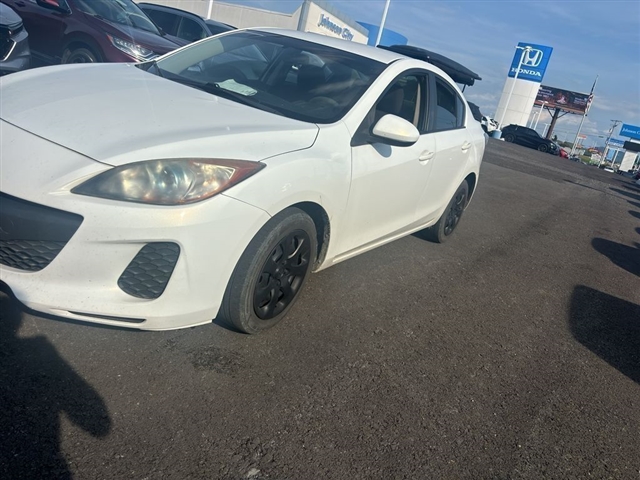 2013 Mazda Mazda3 i Sport