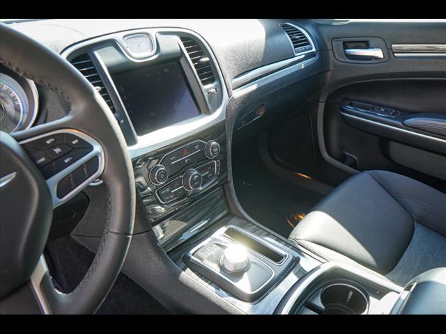 2022 Chrysler 300 Touring