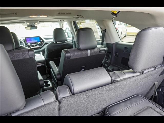2025 Toyota Highlander Hybrid XLE