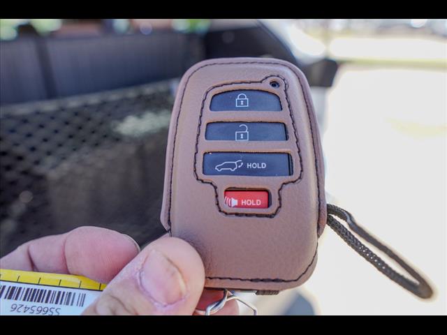 2025 Toyota Highlander Hybrid XLE