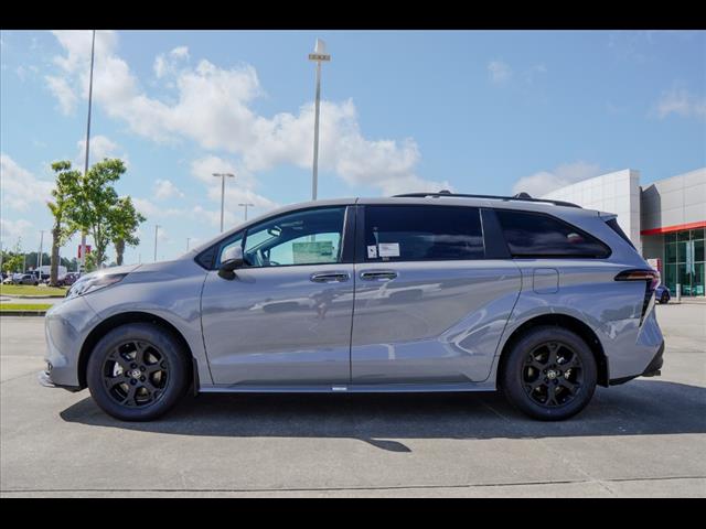 2025 Toyota Sienna Woodland Edition