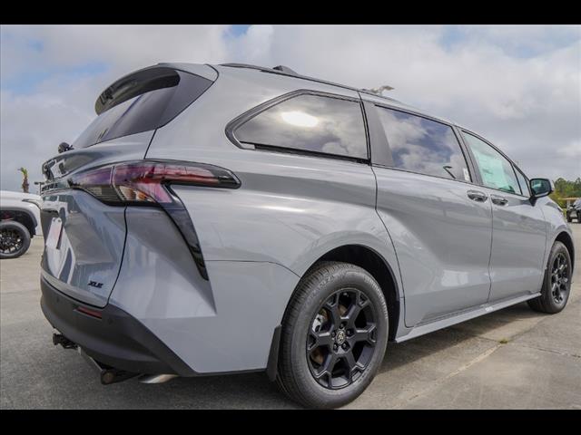 2025 Toyota Sienna Woodland Edition