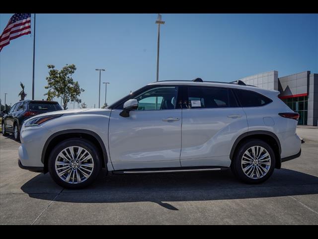 2025 Toyota Highlander Hybrid Platinum
