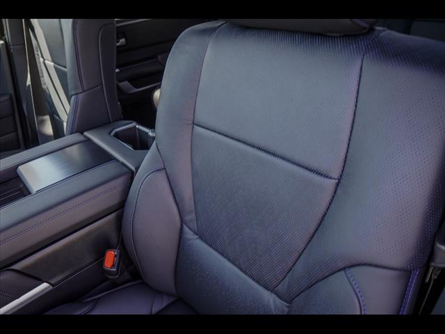 2025 Toyota Tundra Platinum HV