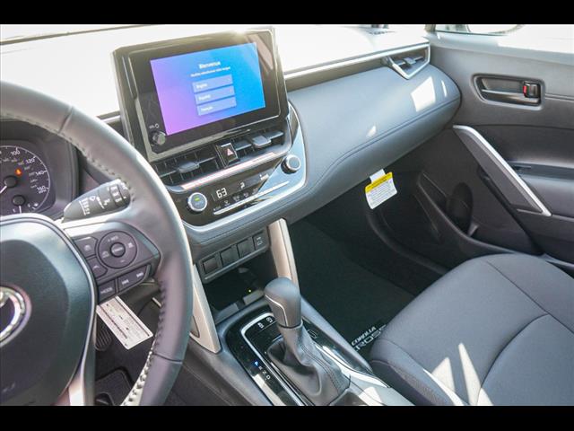 2025 Toyota Corolla Cross LE