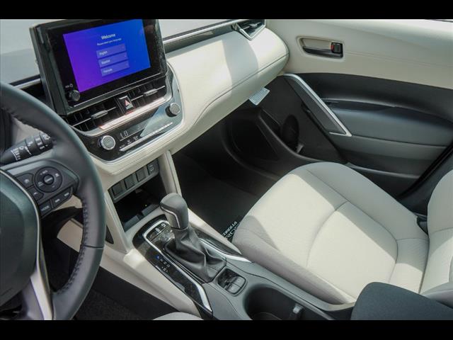 2025 Toyota Corolla Cross LE