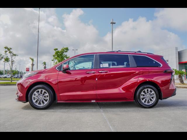 2025 Toyota Sienna XLE 7-Passenger