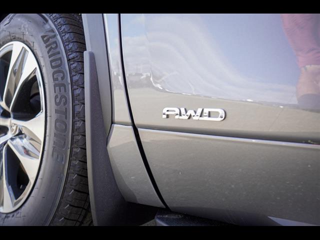 2025 Toyota Highlander Hybrid XLE