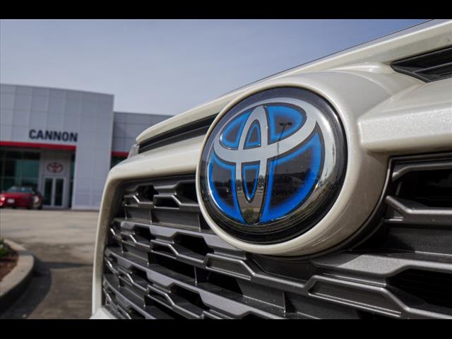 2019 Toyota RAV4 Hybrid XSE