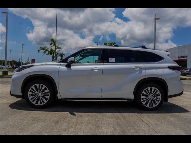 2025 Toyota Highlander Hybrid Platinum