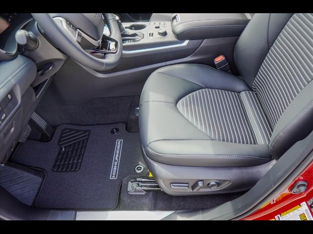 2025 Toyota Highlander XSE