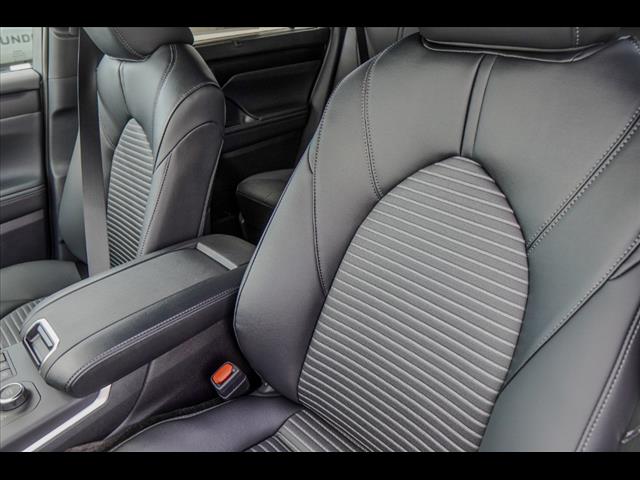 2025 Toyota Highlander XSE
