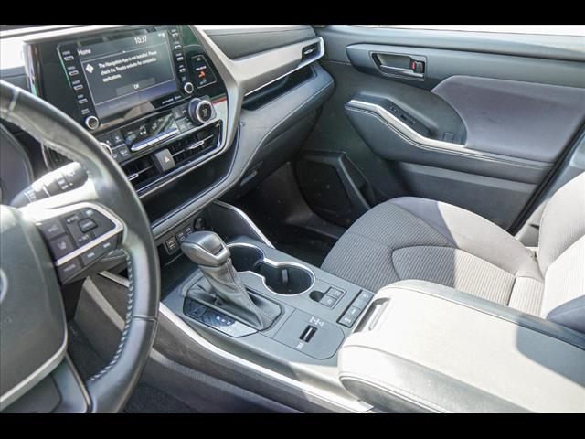 2022 Toyota Highlander LE
