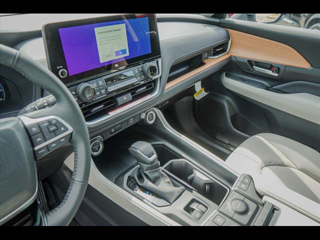 2025 Toyota Grand Highlander Hybrid LE