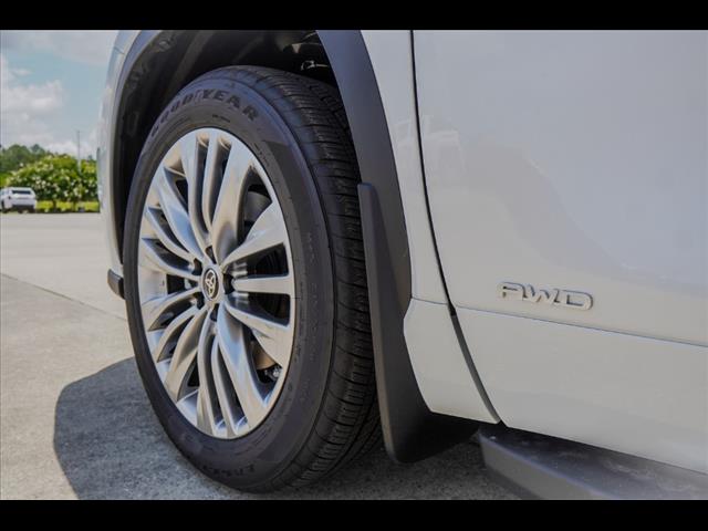 2025 Toyota Highlander Hybrid Platinum