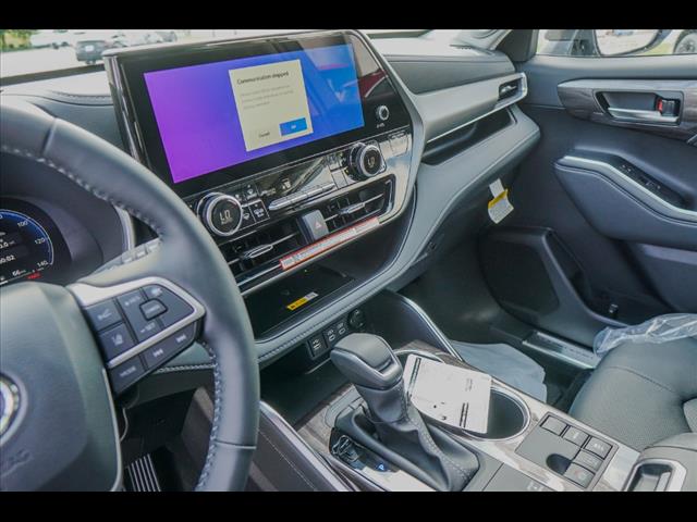2025 Toyota Highlander Limited