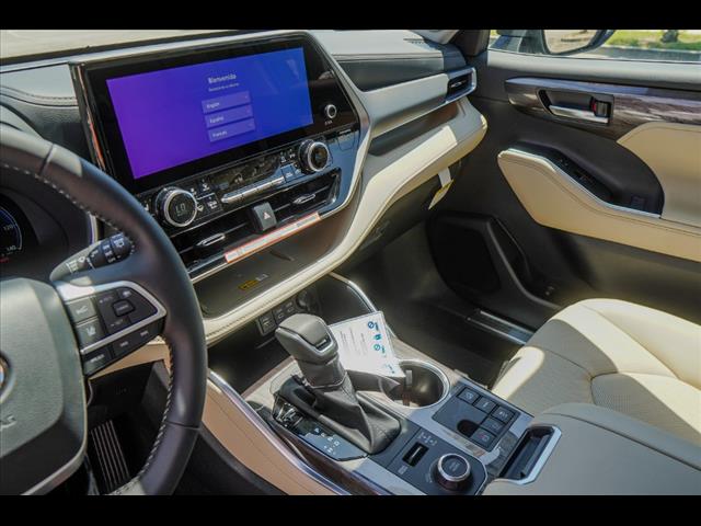 2025 Toyota Highlander Limited