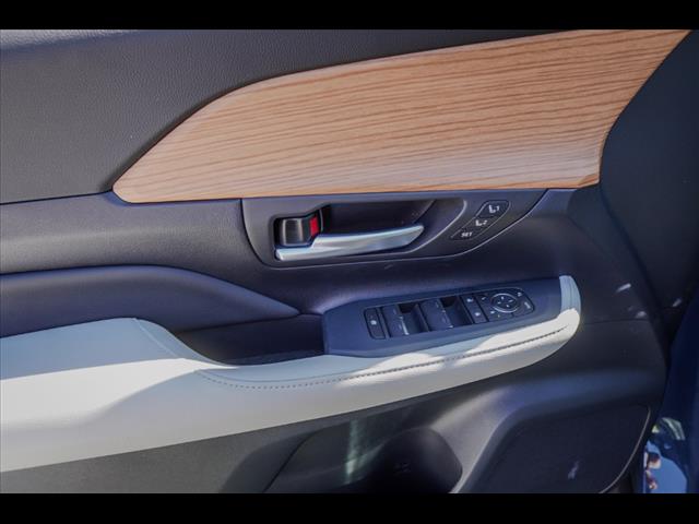2025 Toyota Grand Highlander Platinum