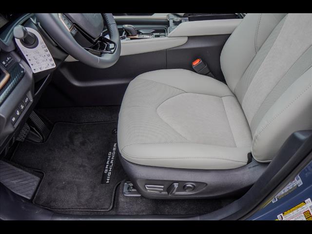 2025 Toyota Grand Highlander Hybrid MAX Limited