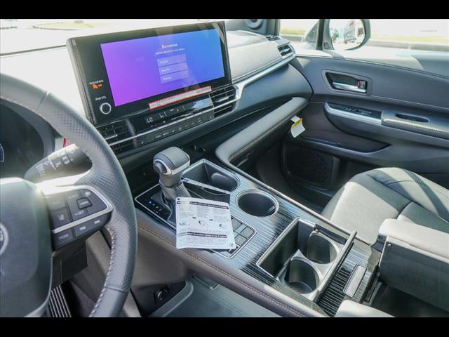 2025 Toyota Sienna Woodland Edition