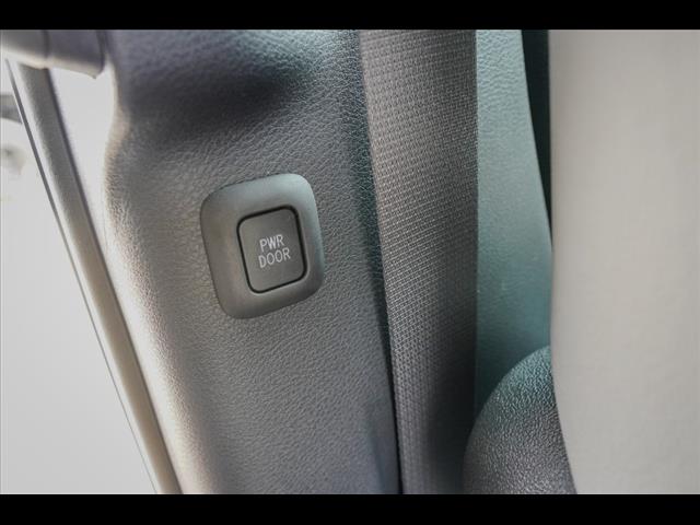 2025 Toyota Sienna XLE 8-Passenger