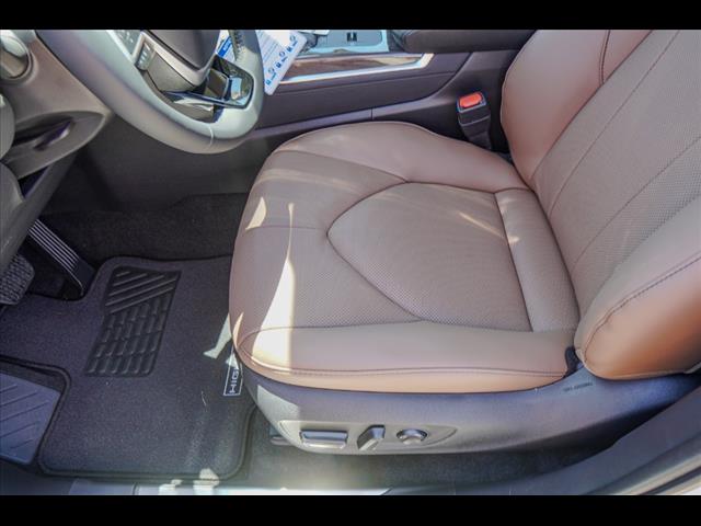 2025 Toyota Highlander Hybrid XLE