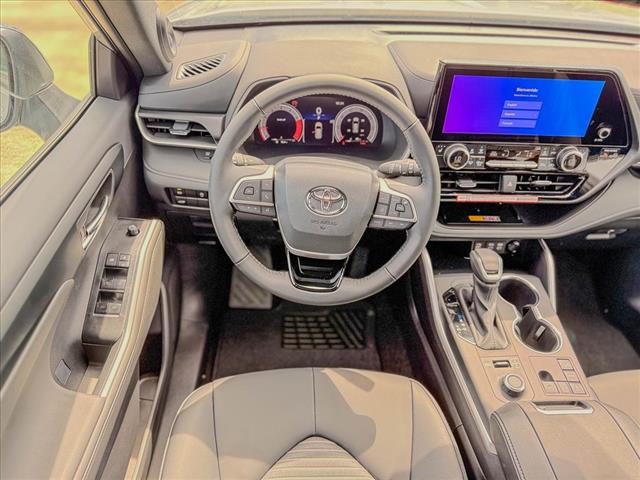 2025 Toyota Highlander XSE