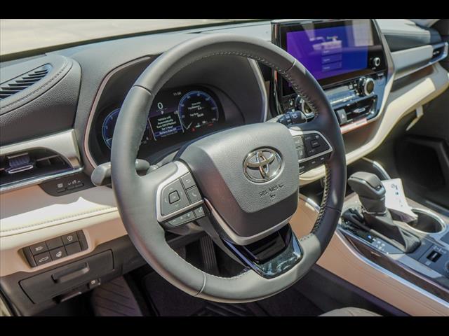 2025 Toyota Highlander Limited