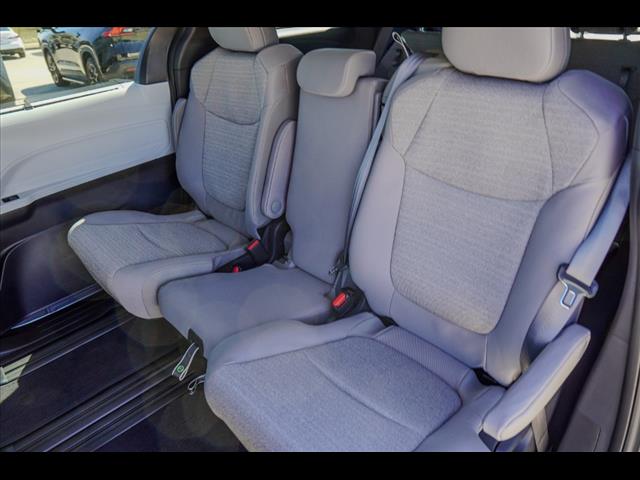 2025 Toyota Sienna LE 8-Passenger