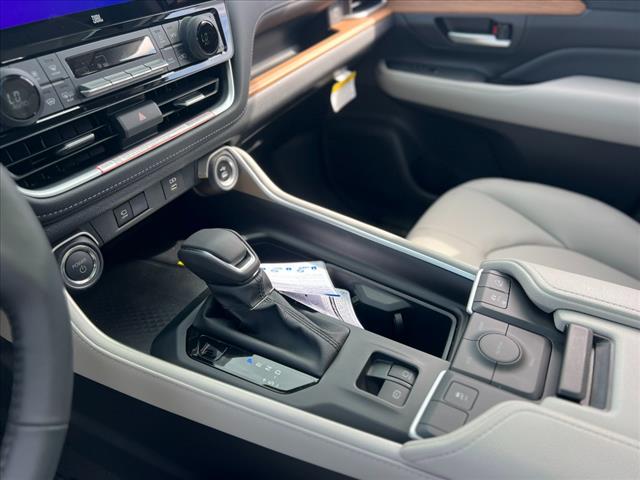 2025 Toyota Grand Highlander Hybrid Limited