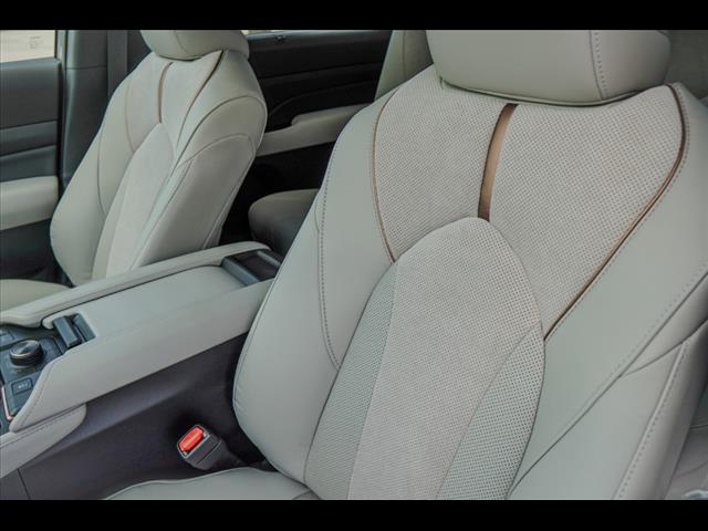 2025 Toyota Grand Highlander Hybrid MAX Limited