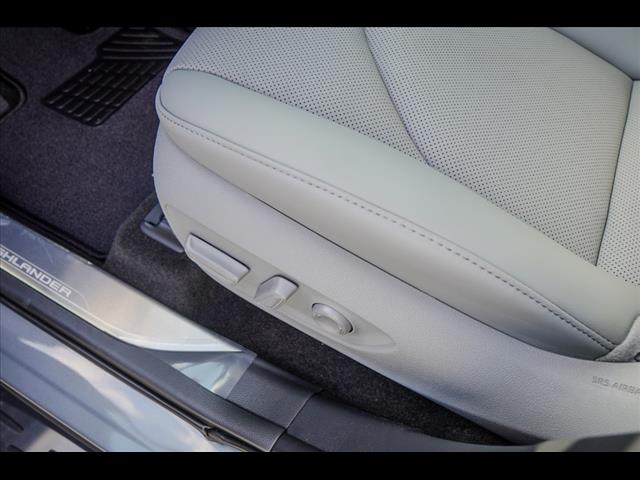 2025 Toyota Highlander Platinum