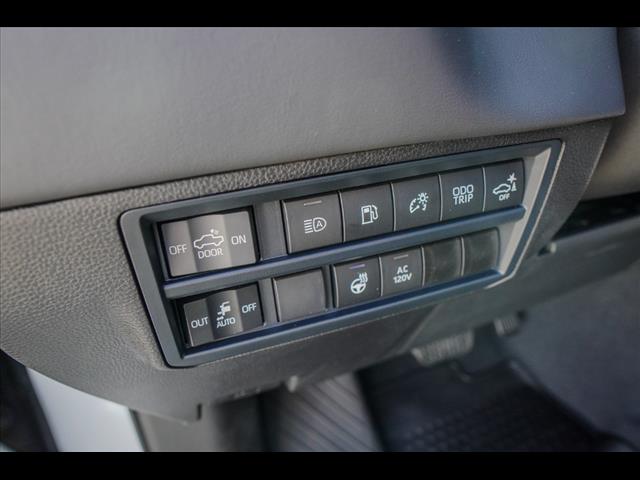 2025 Toyota Tundra Platinum HV