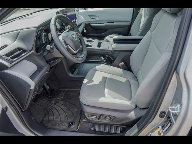 2025 Toyota Sienna XLE 8-Passenger