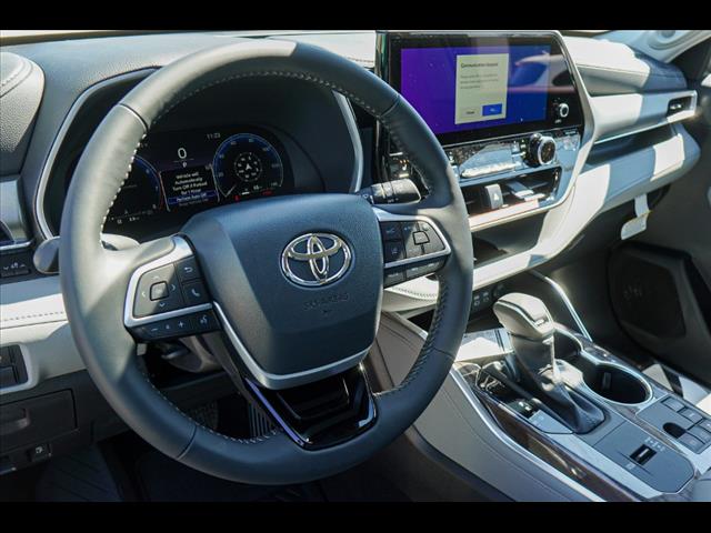 2025 Toyota Highlander Limited
