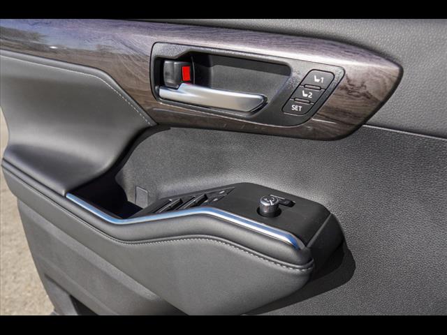 2025 Toyota Highlander Limited