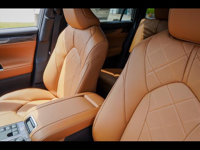 2025 Toyota Highlander Platinum
