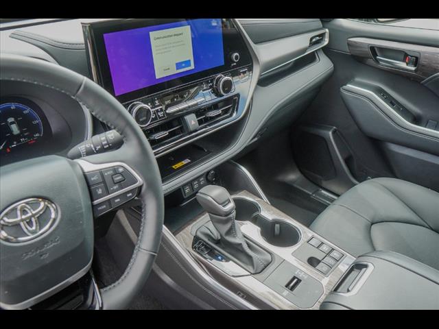 2024 Toyota Highlander Hybrid Limited