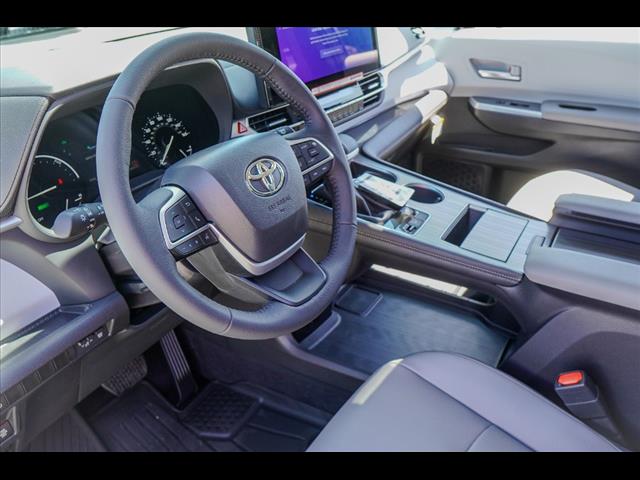 2025 Toyota Sienna XLE 8-Passenger