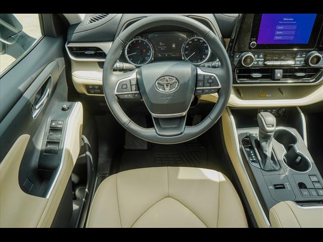 2024 Toyota Highlander XLE