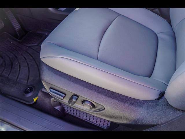 2025 Toyota Sienna XLE 8-Passenger