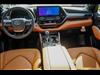2025 Toyota Highlander Platinum