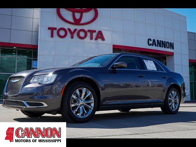 2022 Chrysler 300 Touring