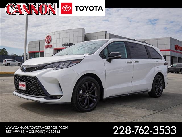 2025 Toyota Sienna XSE 7-Passenger