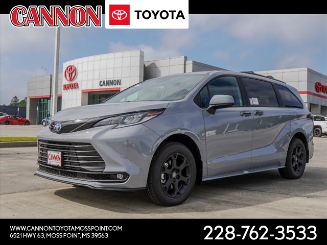 2025 Toyota Sienna Woodland Edition