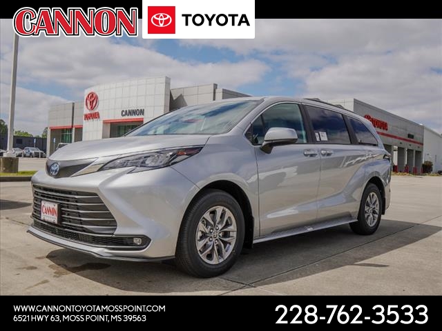 2025 Toyota Sienna XLE 8-Passenger