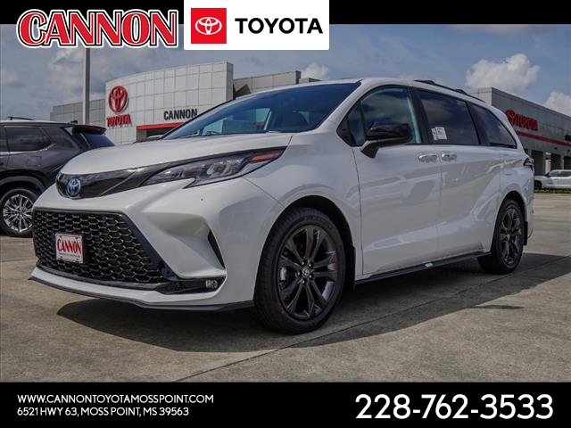 2025 Toyota Sienna XSE 7-Passenger