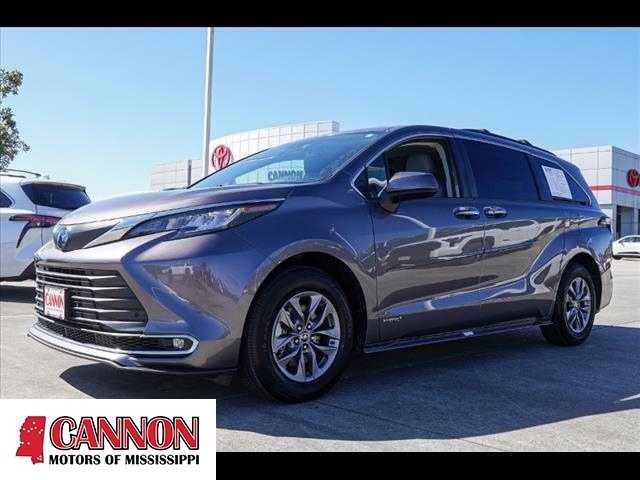 2021 Toyota Sienna XLE 7-Passenger