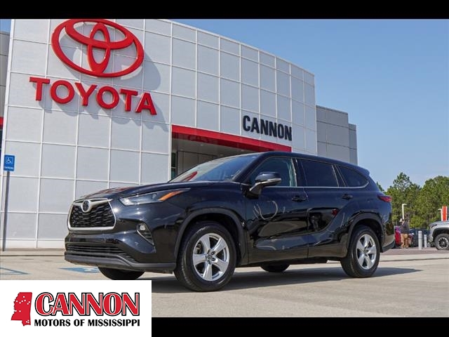 2022 Toyota Highlander LE
